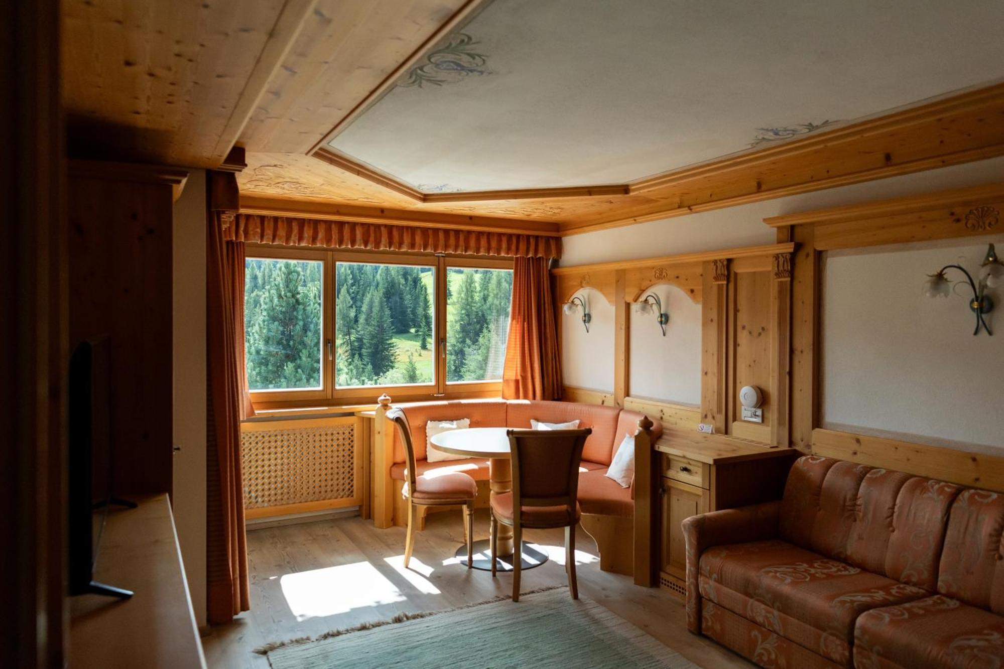 Hotel Gran Paradiso San Cassiano  Eksteriør billede